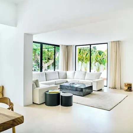 Unula Puerto Banus *