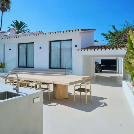 Unula Puerto Banus Apartment